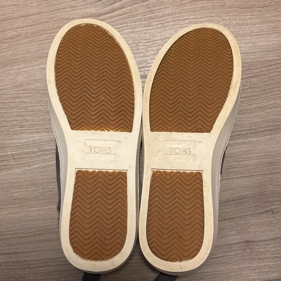 Toms Paxton slip on fur shoes 5,5 grey - Picture 10 of 16